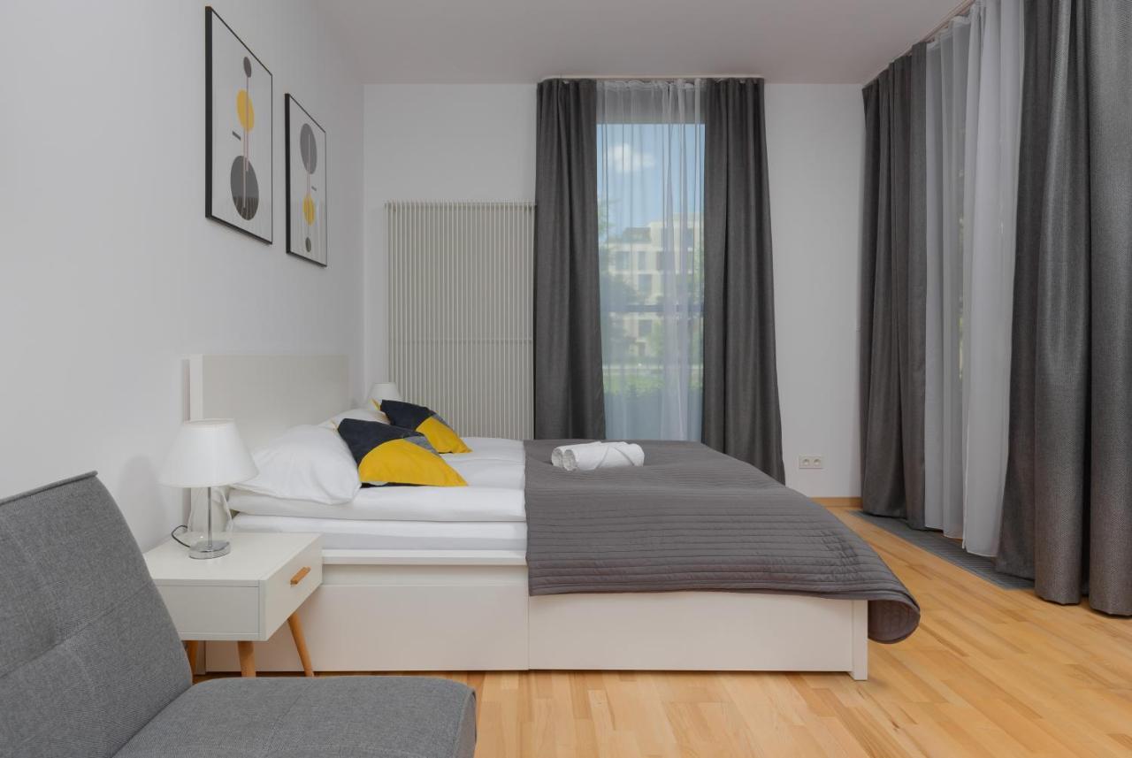 Kolejowa Apartments Warsaw By Noclegi Renters Buitenkant foto