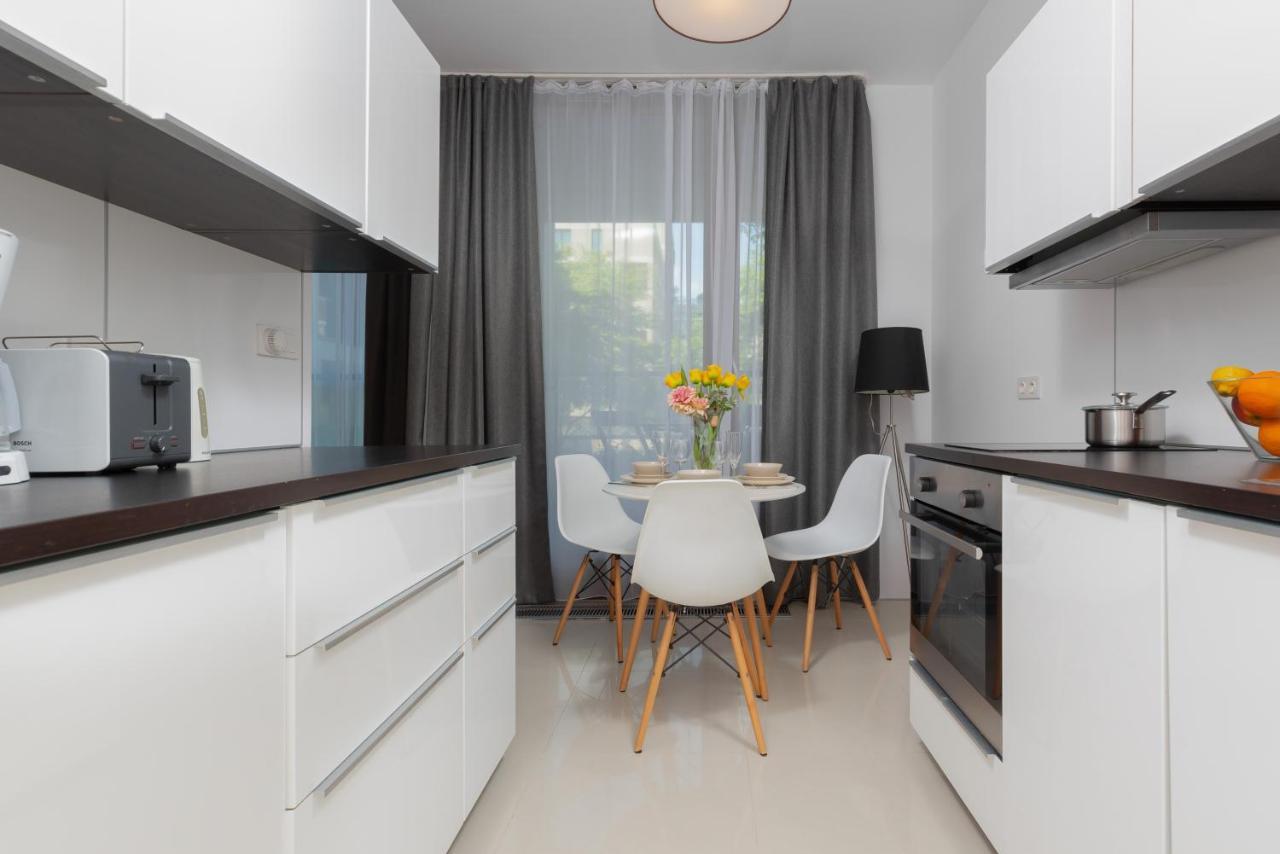 Kolejowa Apartments Warsaw By Noclegi Renters Buitenkant foto