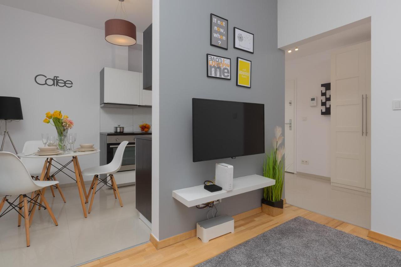 Kolejowa Apartments Warsaw By Noclegi Renters Buitenkant foto